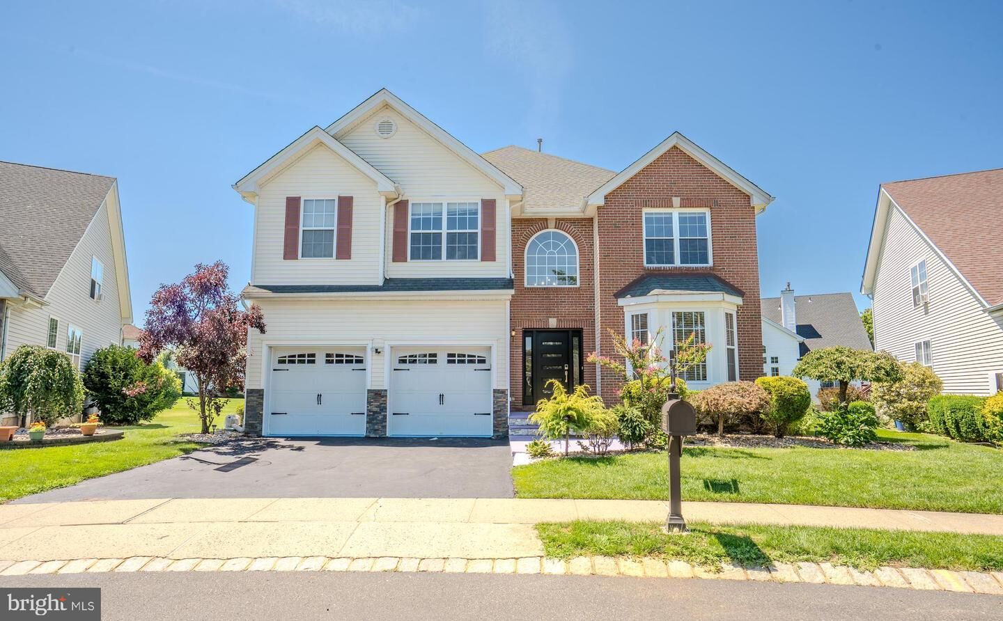 Property Photo: 8 Jumping Brook Court NJ 08831