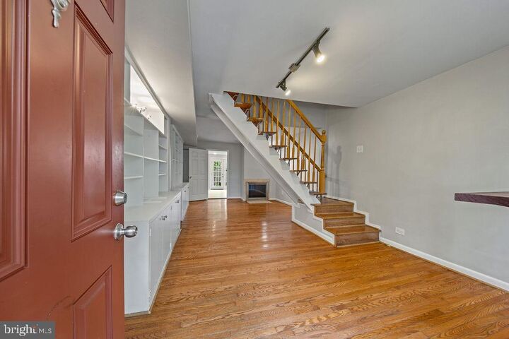 Property Photo:  1124 C Street NE  DC 20002 