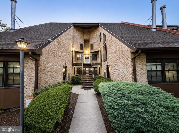 Property Photo: 3066 Pineview Court NE DC 20018