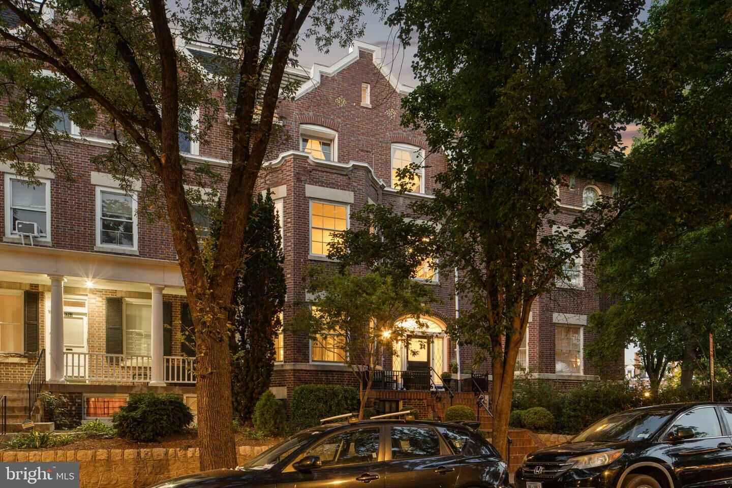 Property Photo:  1705 Lamont Street NW  DC 20010 