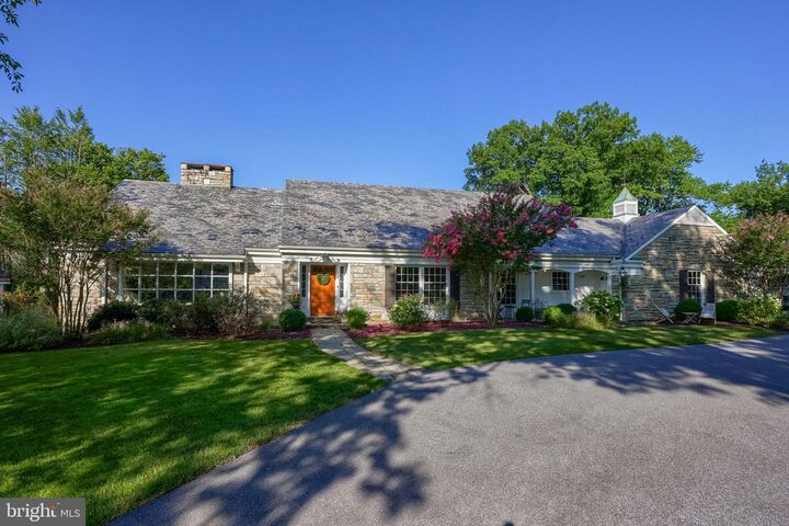 Property Photo: 1535 Country Club Drive PA 17601