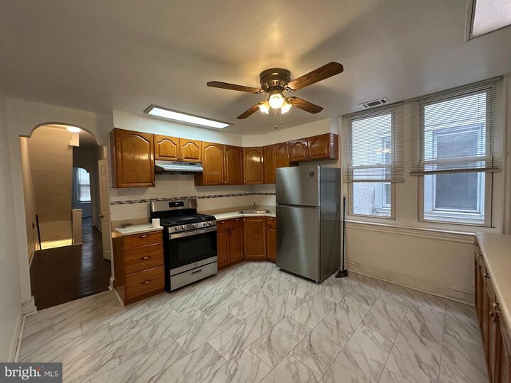 Property Photo: 705 S 6th Street PA 19147