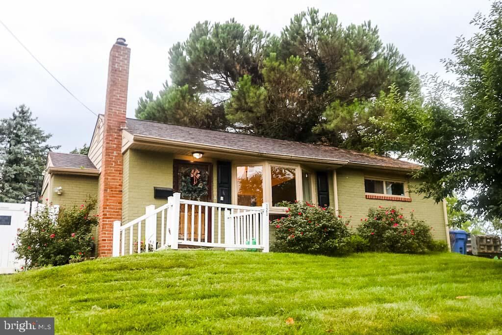 Property Photo: 323 Mount Vernon Avenue NJ 08021