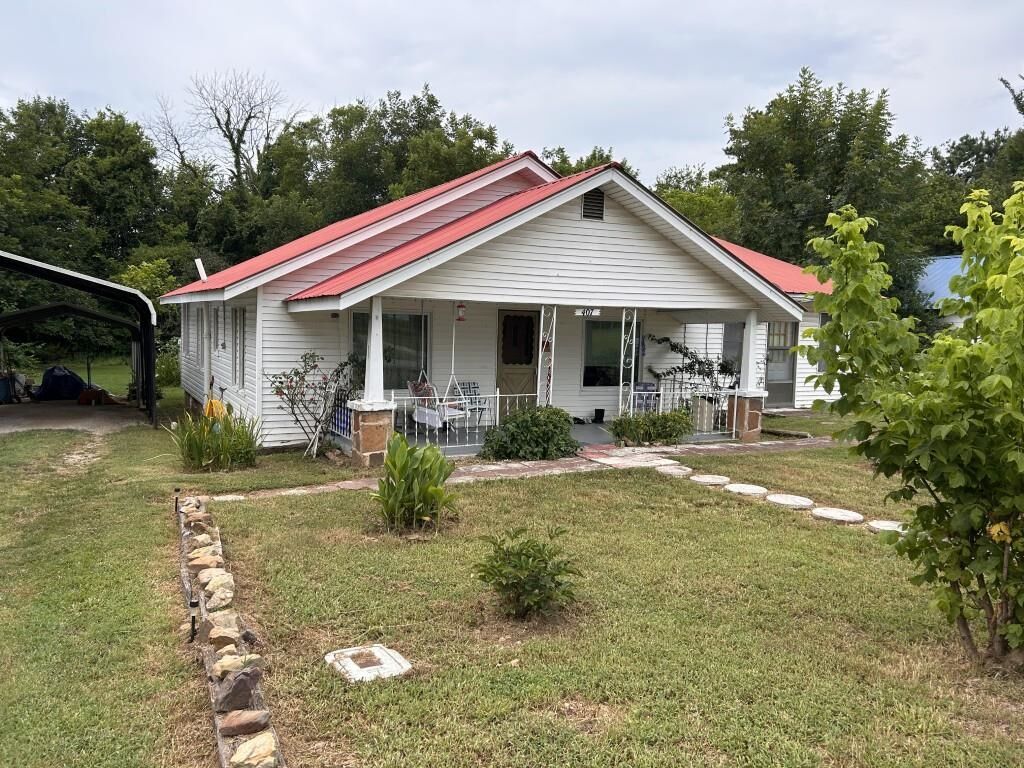 Property Photo:  407 S Peabody Avenue  AR 72560 