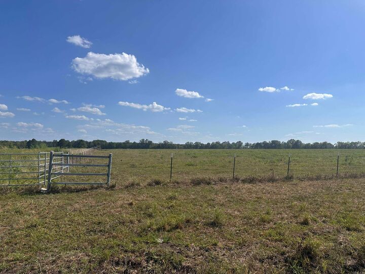 Property Photo:  00 Hasley Road  AR 71998 