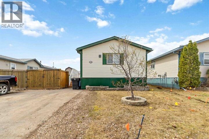 Property Photo:  240 McKinlay Crescent  AB T9K 2M8 