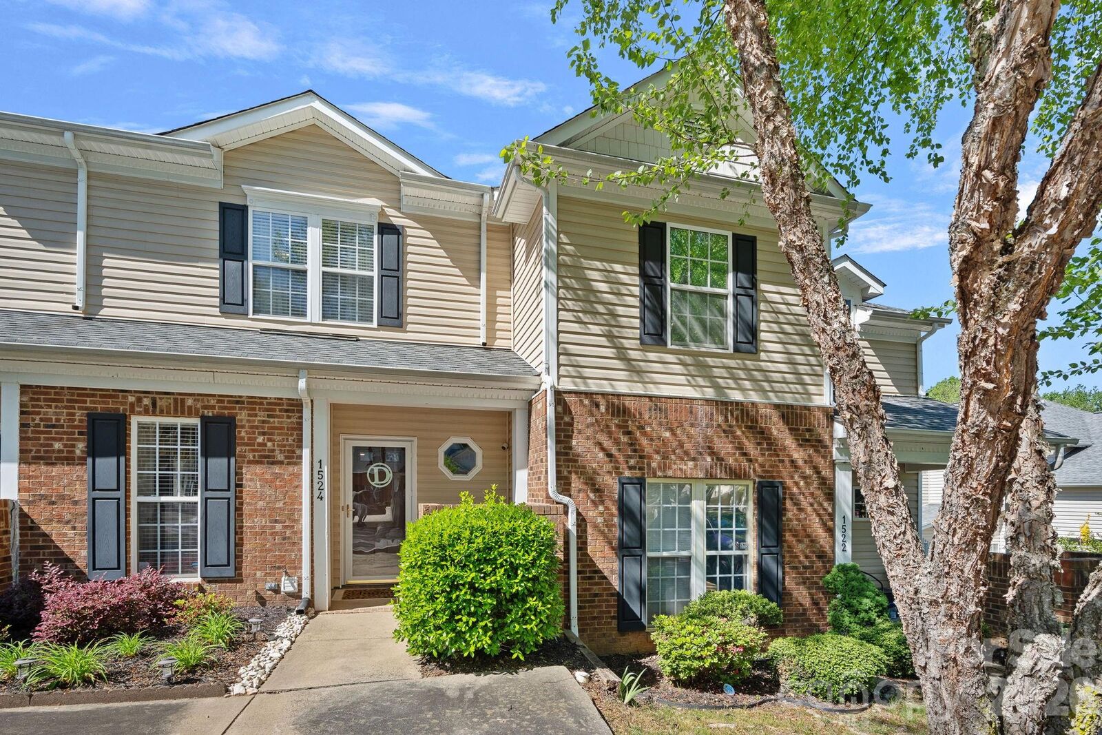 Property Photo:  1524 Anthem Court  NC 28205 