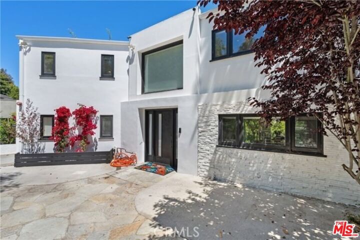 Property Photo:  7670 Woodrow Wilson Dr  CA 90046 