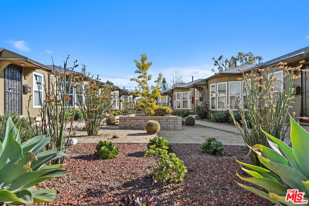 Property Photo:  1332 Ocean Park Blvd, Unit A  CA 90405 
