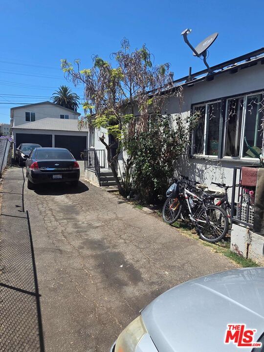 Property Photo:  8719 Orchard Ave  CA 90044 