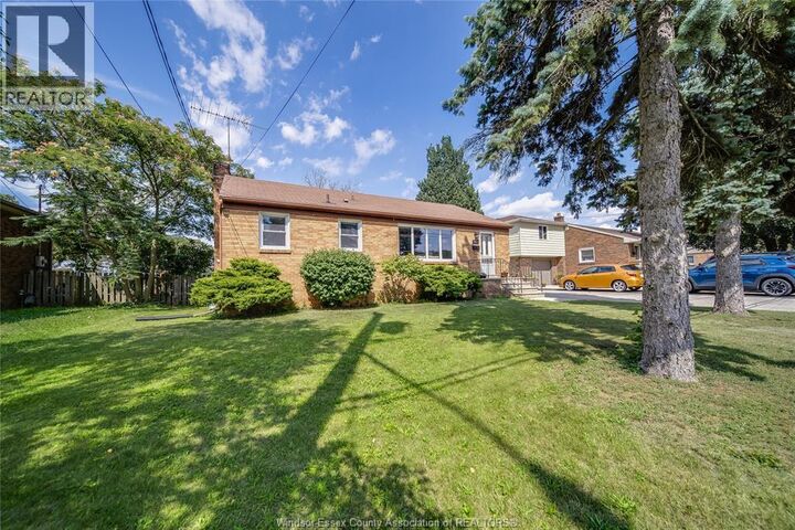 Property Photo:  557 Victory  ON N9J 1V5 