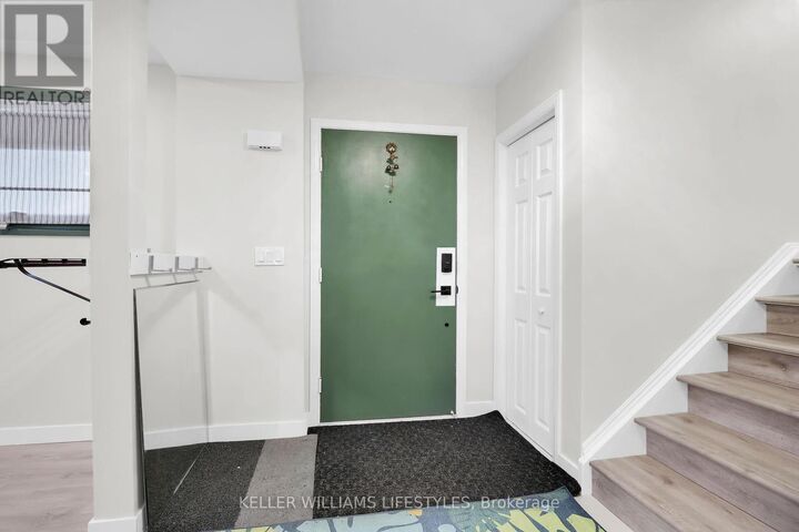Property Photo:  43 Finsbury Crescent  ON N6G 2B3 