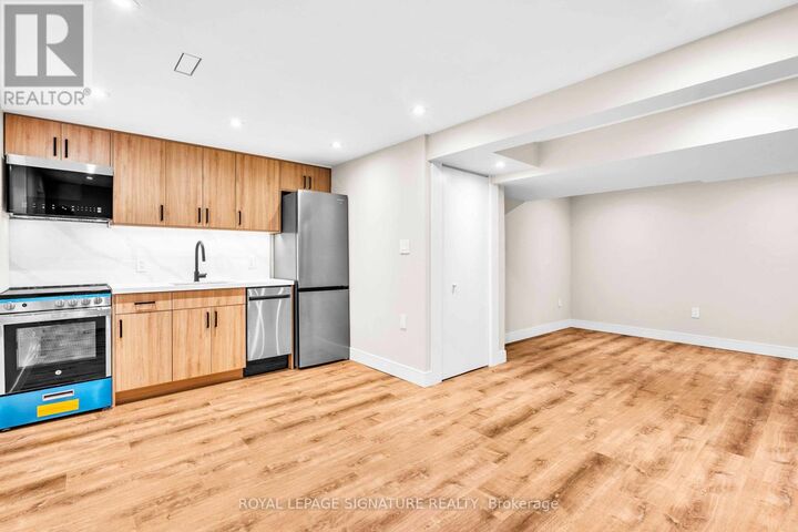 Property Photo: 986 Srigley Street 3 ON L3Y 1Y3
