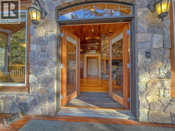 Property Photo: 4980 Timberside Place BC V0A 1K3