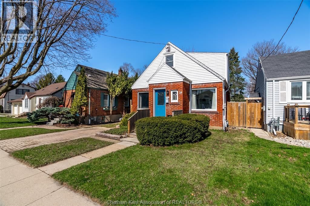 Property Photo:  59 Prince Arthur Avenue  ON N7M 1X5 