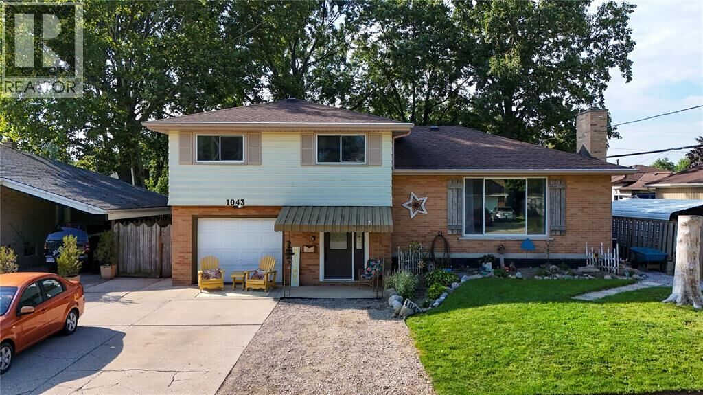 Property Photo:  1043 Talfourd Street  ON N7S 1C7 