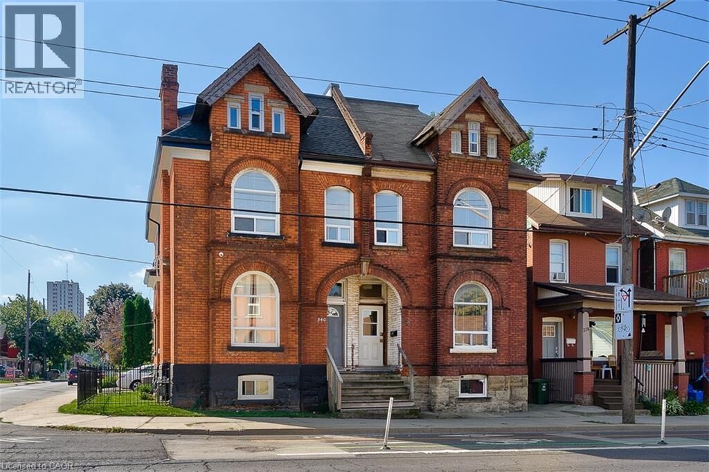 Property Photo:  340 Cannon Street East 2  ON L8L 2B9 