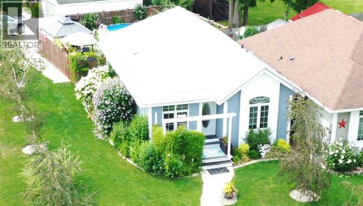 Property Photo: 316 Jacs Court ON N0N 1R0