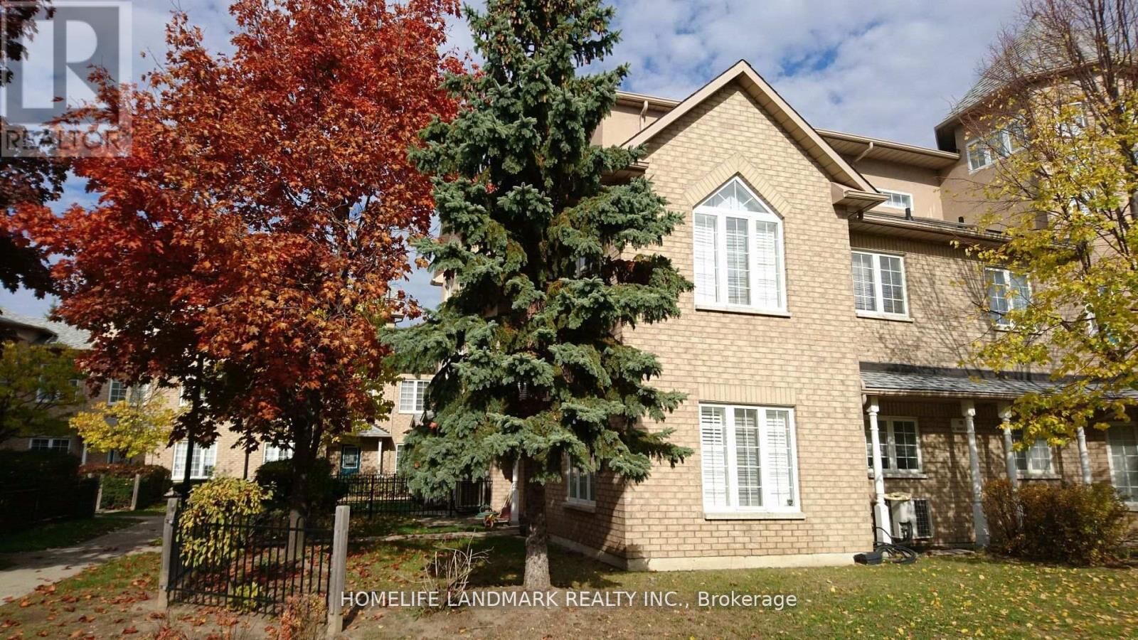 Property Photo: 18 St. Moritz Way 13A ON L3R 4G2