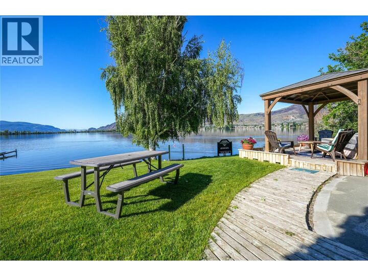 Property Photo: 9 Harbour Key Drive BC V0H 1V3