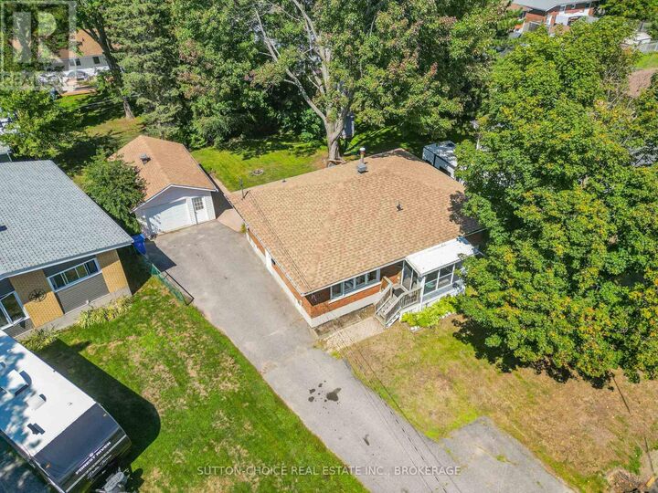 Property Photo:  11 Milford Crescent  ON P1A 1M4 