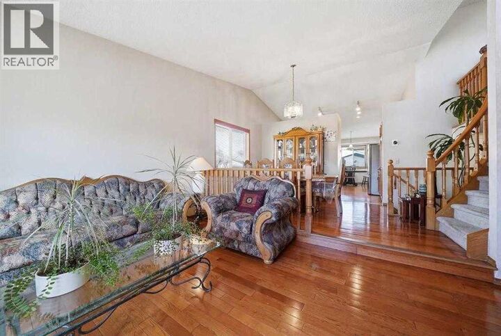 Property Photo: 2855 Catalina Boulevard Northeast AB T1Y 6R2