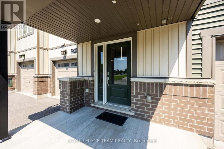 Property Photo: 526 Clemency Crescent ON K2J 6R7