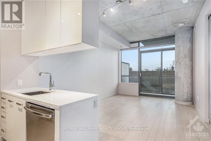 Property Photo: 224 Lyon Street 404 ON K1R 0C1