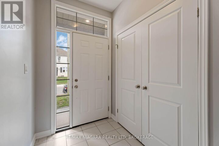 Property Photo:  81 Grove Street  ON L3B 4B3 