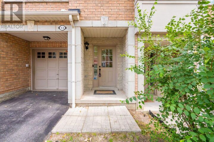 Property Photo: 3071 Treadwells Drive 13 ON L4X 0A1