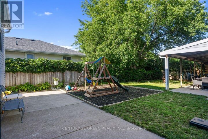 Property Photo: 506 Niagara St Street ON L2M 3P5