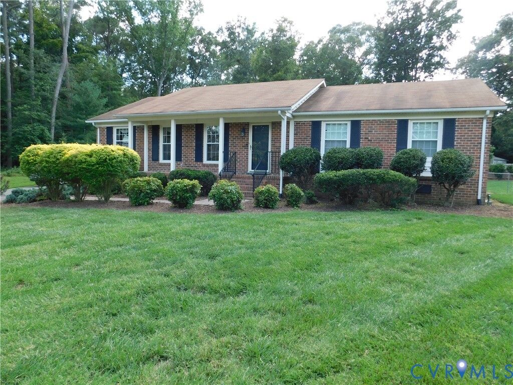 Property Photo:  10323 Accotink  VA 23005 