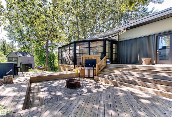 Property Photo:  51010 Range Road 264 16  AB T7Y 1E2 