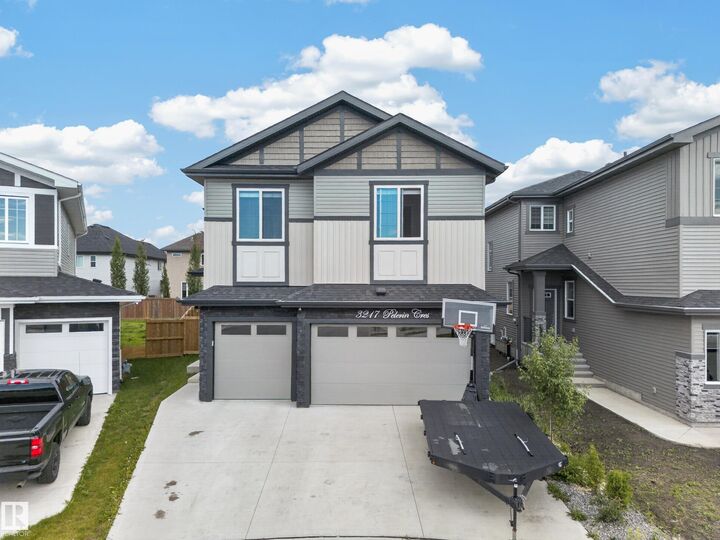 3217 Pelerin Crescent — photo 1