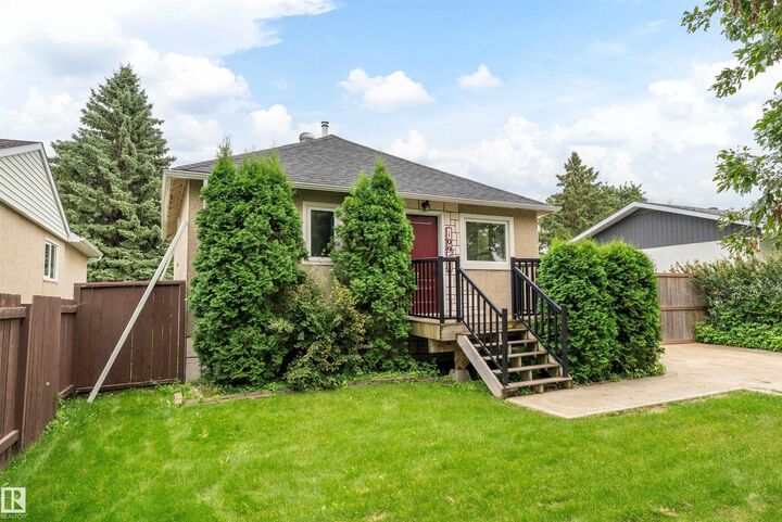 Property Photo:  10941 150 Street NW  AB T5P 1R8 