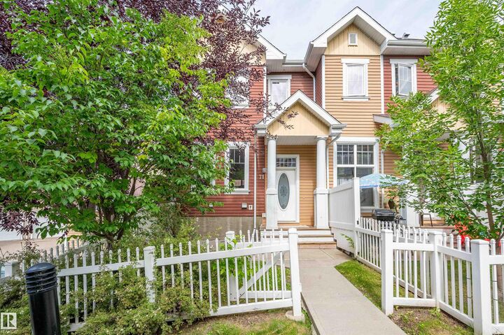 Property Photo: 1623 Towne Centre Boulevard NW 71 AB T6R 0S3