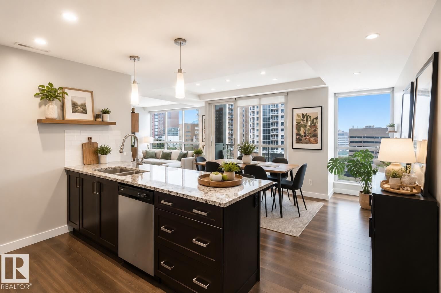 Property Photo: 10238 103 Street NW 908 AB T5J 0G6