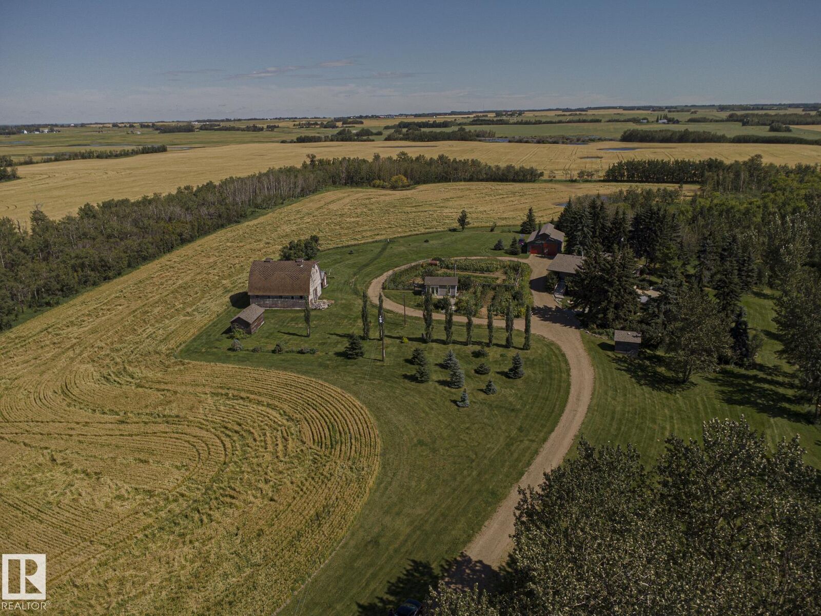 Property Photo: 55257 Rge Rd 212 AB T8L 4A9