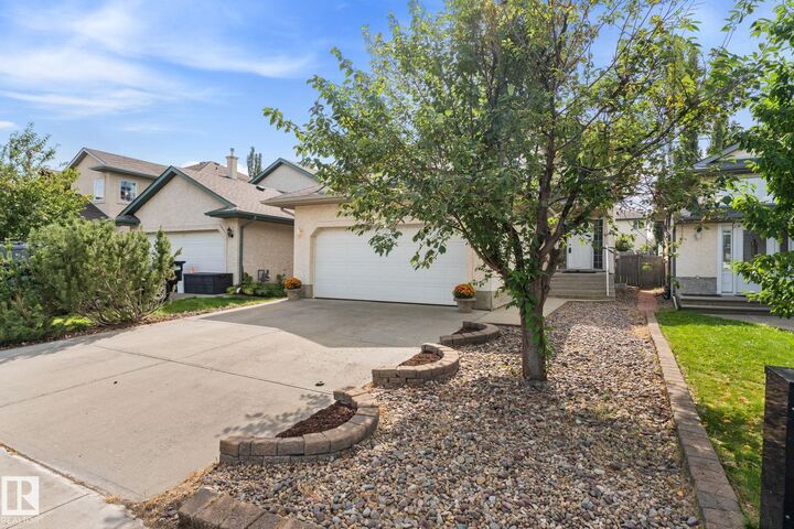 Property Photo:  173 Castle Drive NW  AB T5X 6G4 