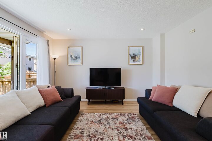 Property Photo:  10946 Beaumaris Road NW  AB T5X 1Z6 