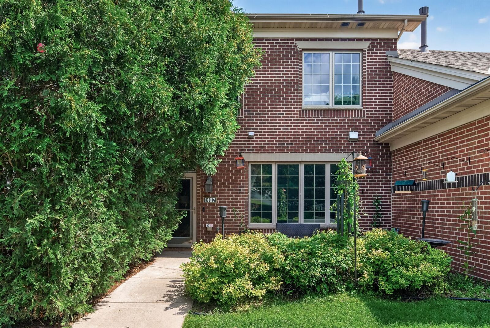 Property Photo: 1407 Naples Avenue MN 55322