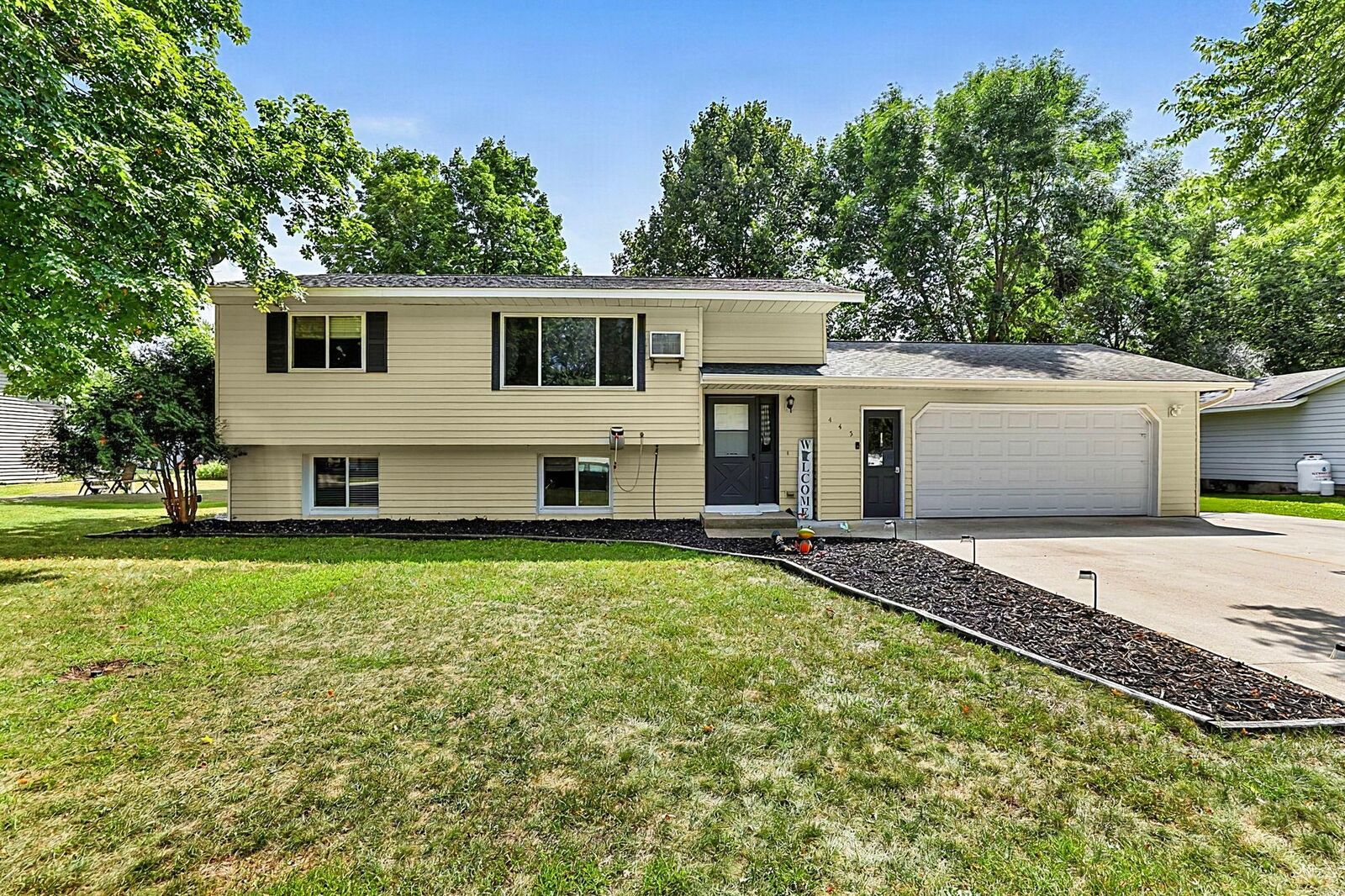 Property Photo: 445 1st Street NE MN 56368