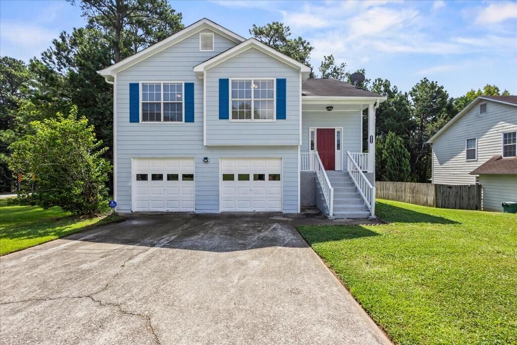 Property Photo:  5604 Rockingwood Lane  GA 30349 
