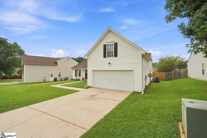 Property Photo: 225 Kittiwake Lane SC 29316