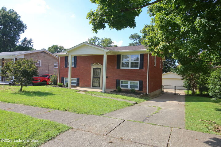 Property Photo:  4421 Rockwood Dr  KY 40220 