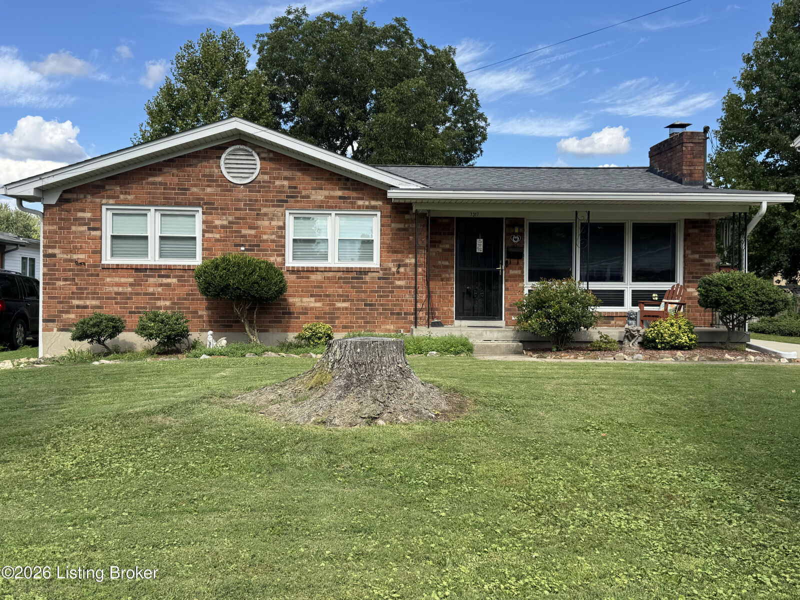 Property Photo:  7317 Ridan Way  KY 40214 