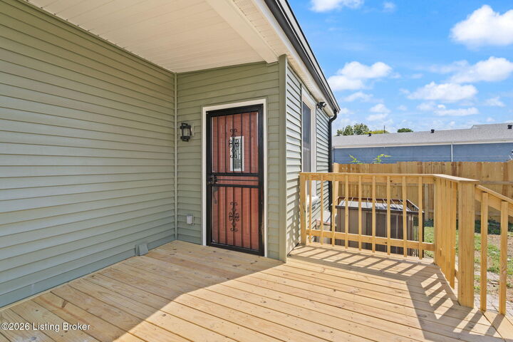 Property Photo: 914 S Preston St KY 40203