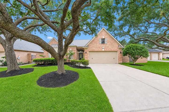 Property Photo: 2518 Kittansett Circle TX 77450