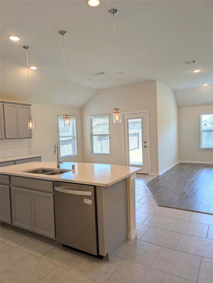 Property Photo: 2331 Shoal Valley Lane TX 77469