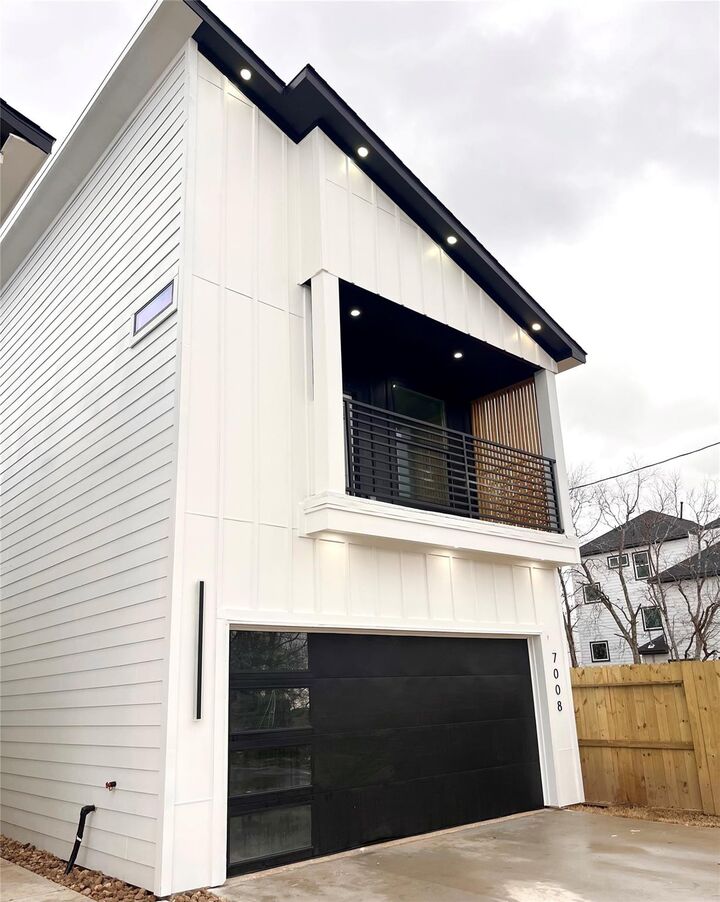 Property Photo:  7012 Sidney Street  TX 77021 